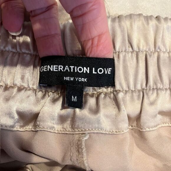 Generation Love Satin Shorts Champagne Cream Elastic Waist HEM Repair Medium - Picture 4 of 11